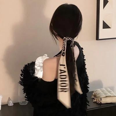 草裙春色